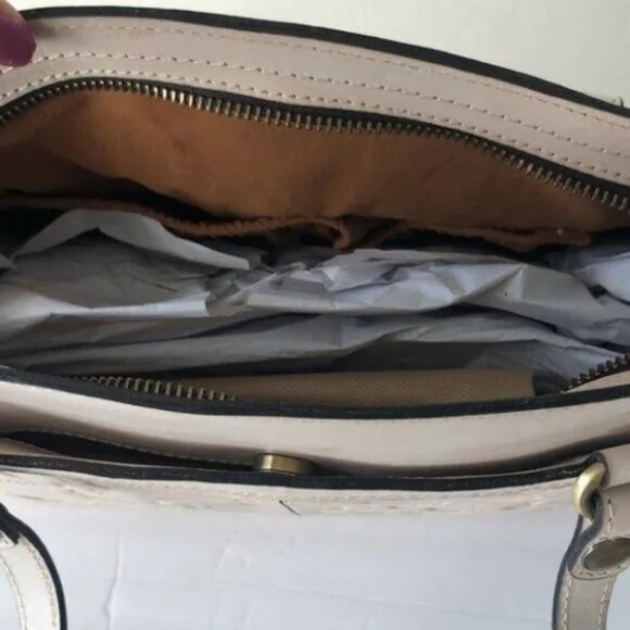 Patricia Nash Poppy Tote..NWT - Picture 4 of 8